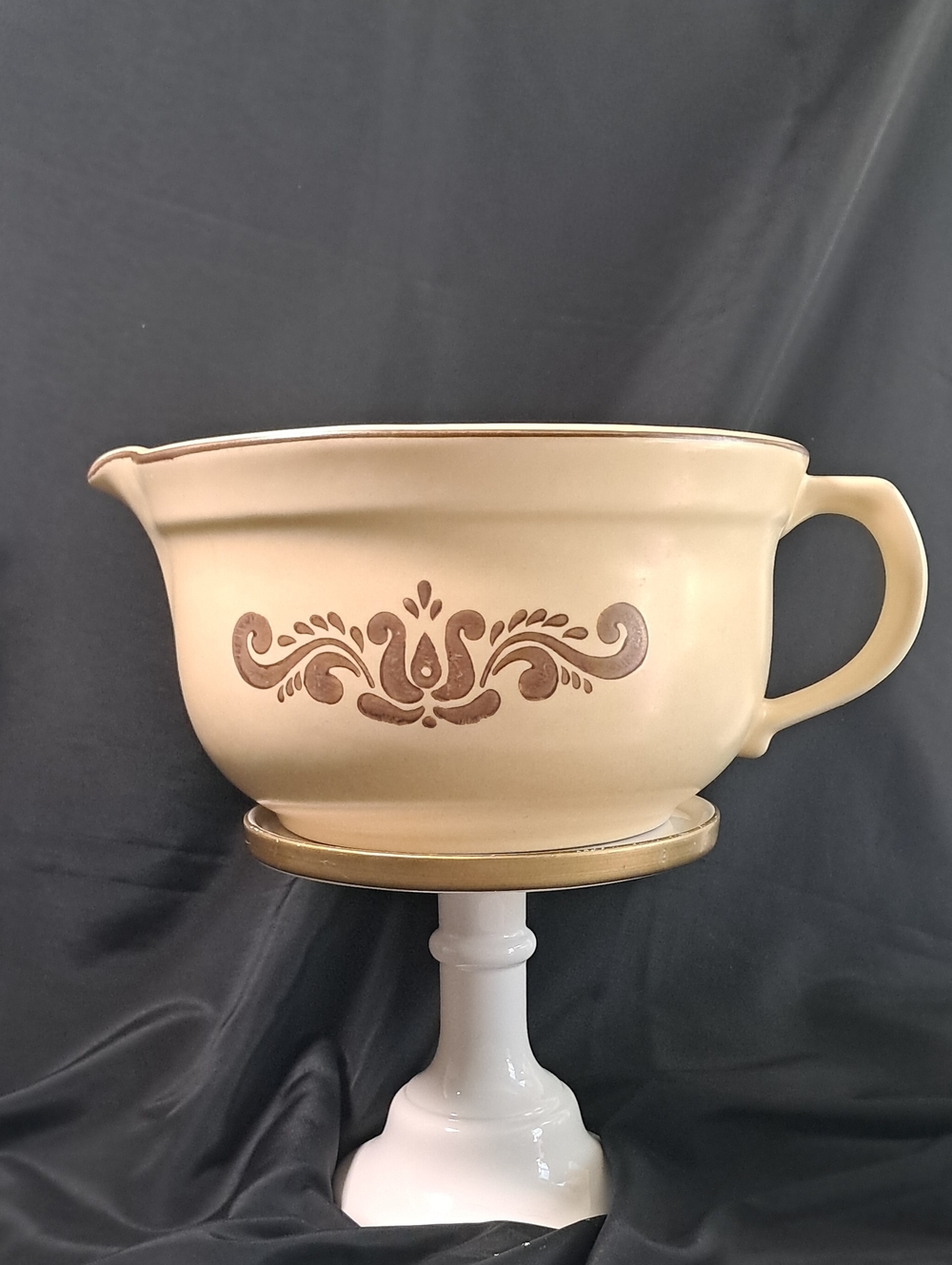 Vinatage Pfaltzgraft Village Batter Bowl #464 2.5 QT EC